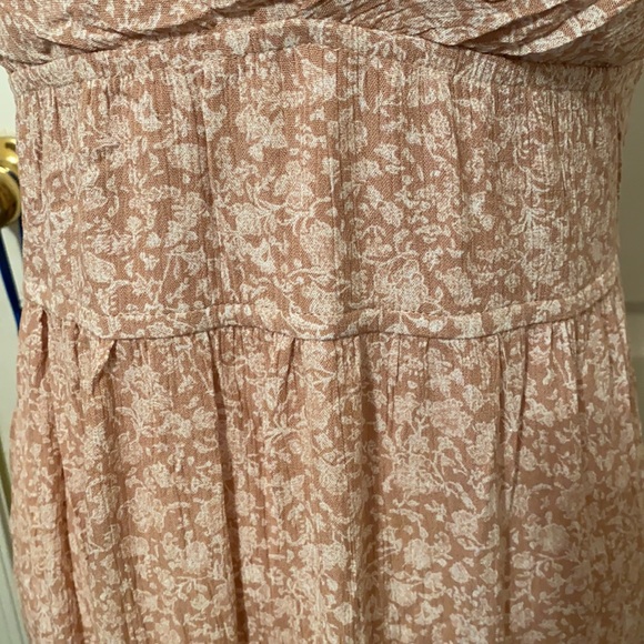 Beautiful open back dress - Picture 7 of 13